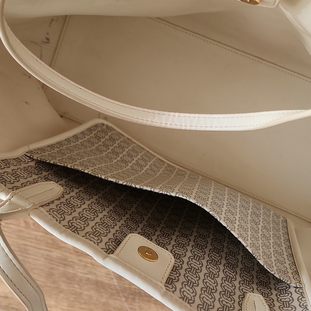 Tory Burch Gemini Link Tote - Picture 14 of 16